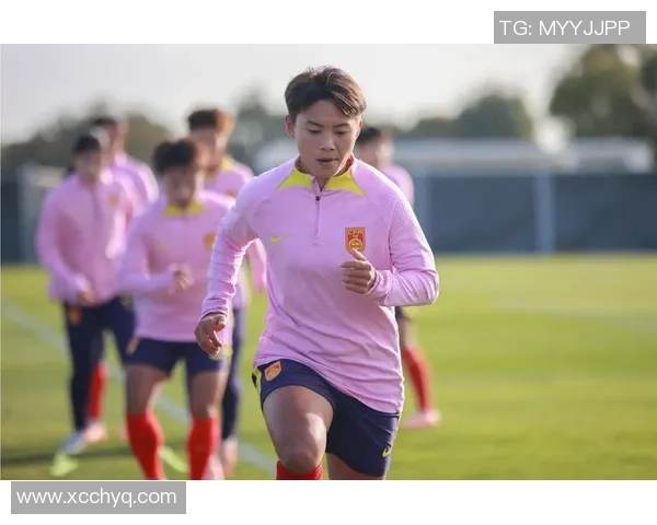 女人们如何通过观看足球明星视频提升对足球的热爱与理解